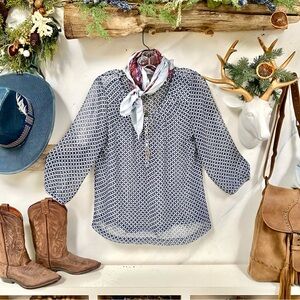 Lovely semi sheer boho blouse w mother of Pearl buttons